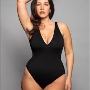 TA3 plungey black swimsuit M